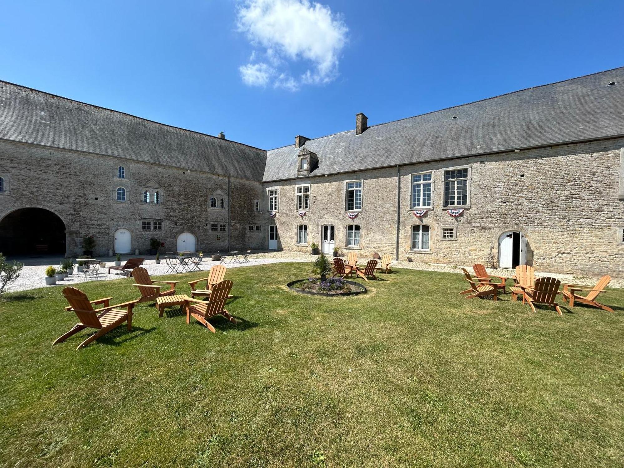Chateau De Franquetot & D Day Collins Museum Sainte-Mère-Église 外观 照片
